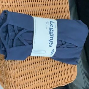 Old Navy Leggings with decorative bottom Size L NWT